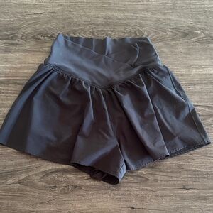 Offline by aerie real me flowy shorts